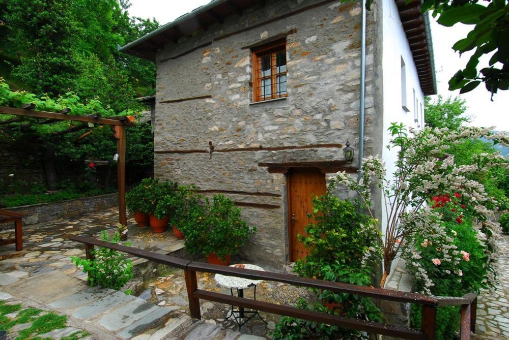 Archontiko Iatridis Hotel Mourésion Exterior foto
