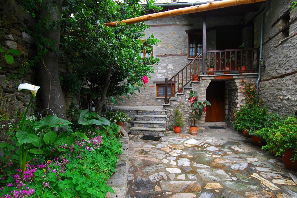Archontiko Iatridis Hotel Mourésion Exterior foto