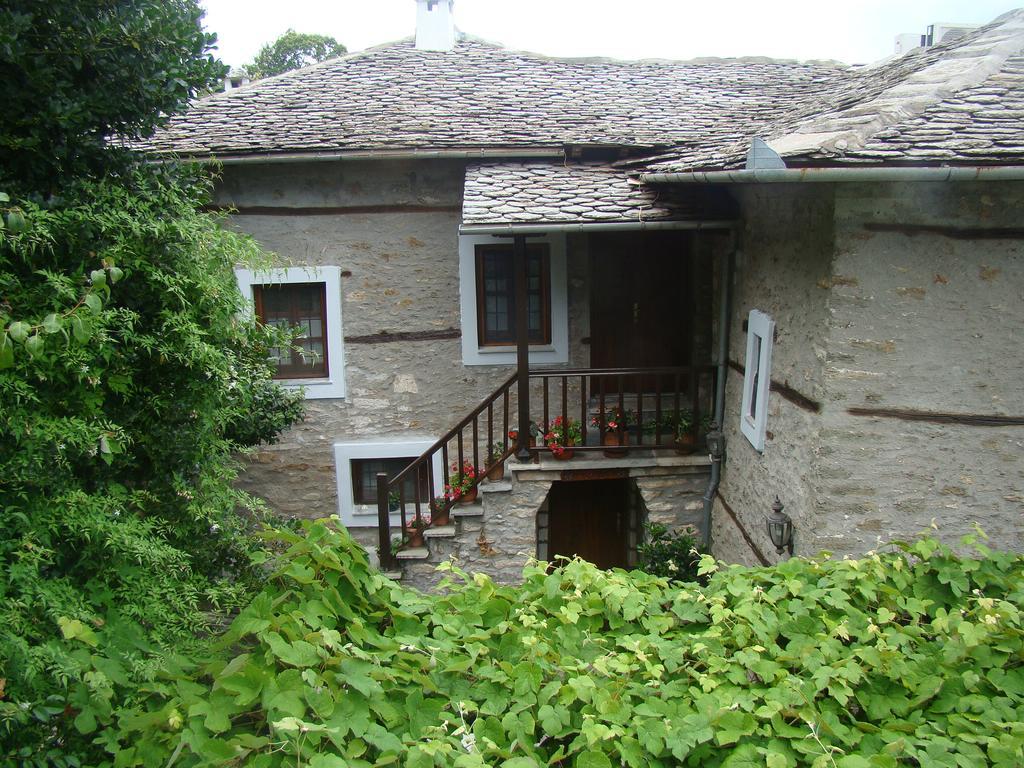 Archontiko Iatridis Hotel Mourésion Exterior foto