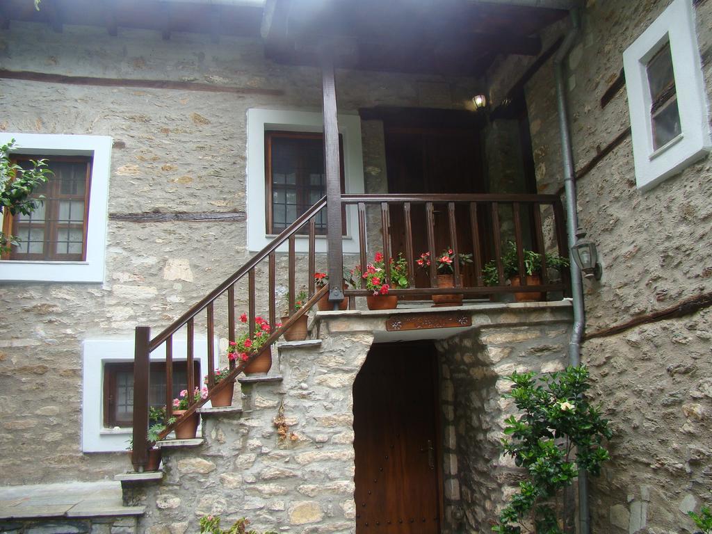 Archontiko Iatridis Hotel Mourésion Exterior foto