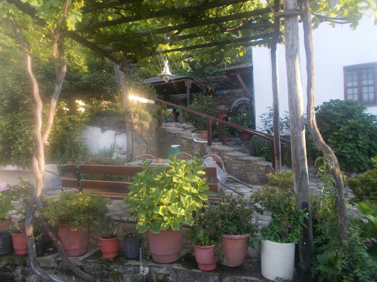 Archontiko Iatridis Hotel Mourésion Exterior foto